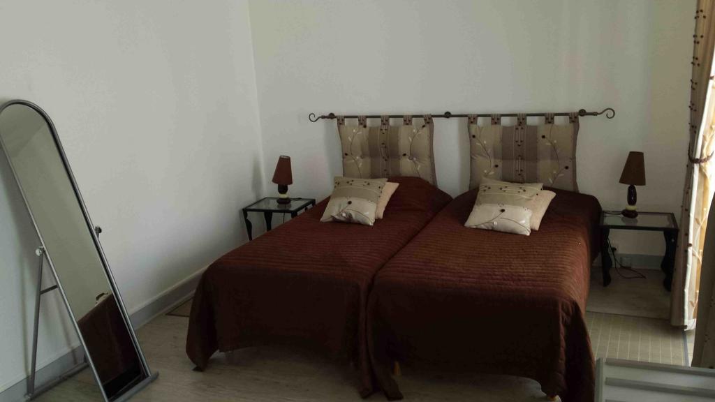 Grand Hotel de l'étoile Courtenay  Habitación foto