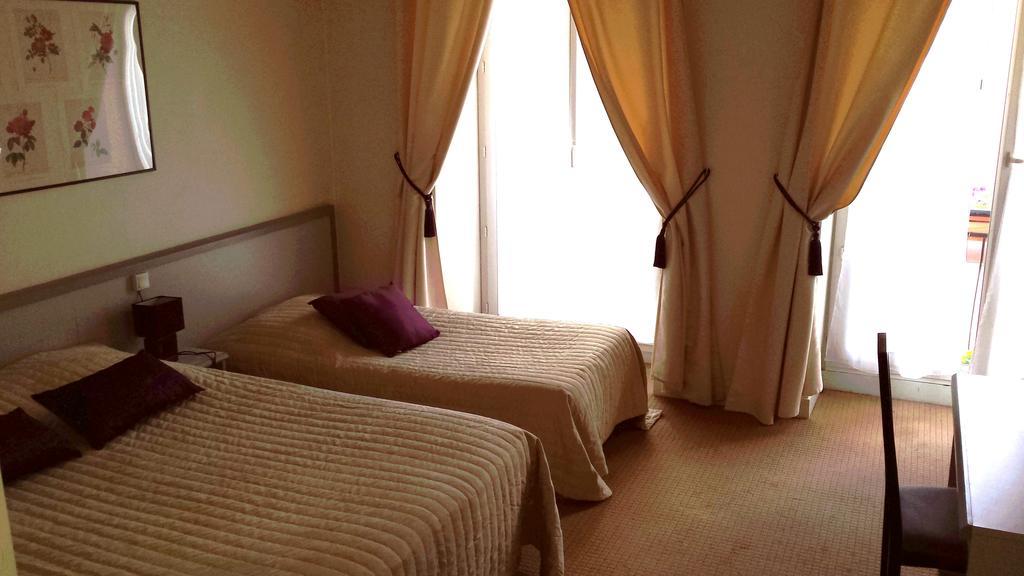 Grand Hotel de l'étoile Courtenay  Habitación foto